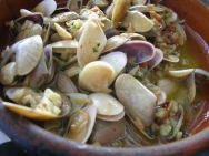 Tallarinas de mar con ajo y perejil.