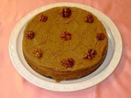 Tarta de café con nueces caramelizadas