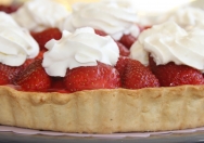 Tarta de fresones con gelatina de fresas