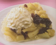 Tarta de frutas con nata