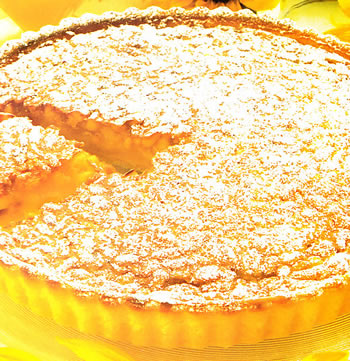 Tarta de miel y piñones