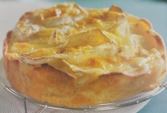 Tarta de patatas, queso y cebolla