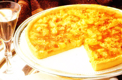 Tarta de piña con crema de almendras