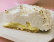 Tarta de piña con merengue