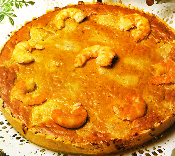 Tarta de salmón y langostinos