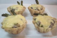 tartaletas con espárragos
