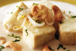 Tofu frito en crema de sitake