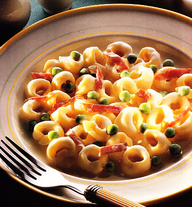Tortellini con guisantes
