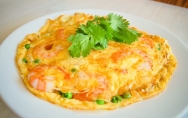 Tortilla de gambas con un chorrito de coñac