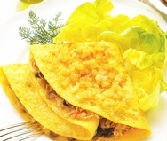 Tortilla rellena de cangrejo y setas