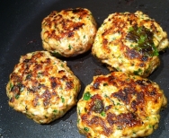 Tortitas de pollo tailandesas