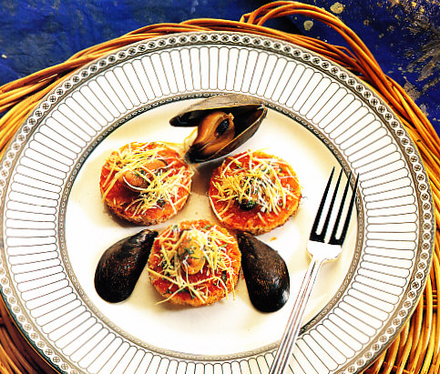 Tostadas con mejillones