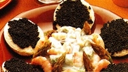 Tostas con espárragos y gambas