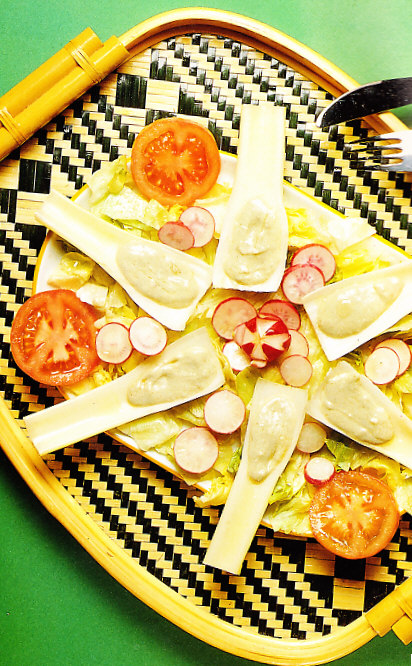 Troncos de apio al roquefort