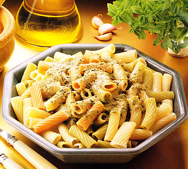 Tubos al pesto