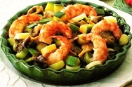 Verduras, setas y gambas a la crema
