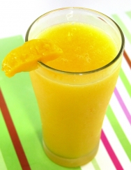 Zumo de mango y piña