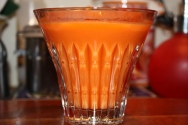 Zumo de manzana, hinojo, apio, zanahoria y naranja